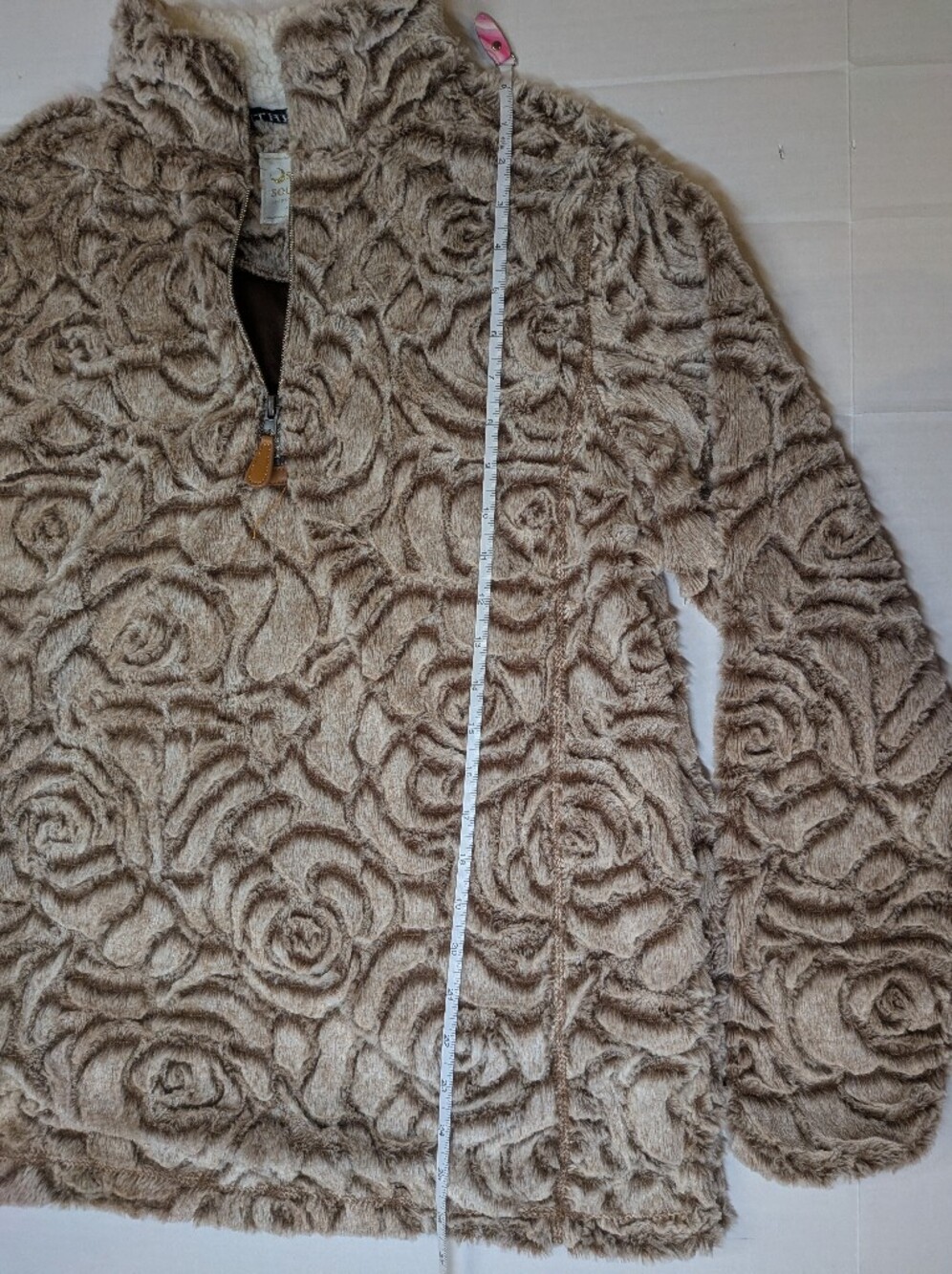 Simply Southern Faux Fur Pullover size S - Picture 4 of 9